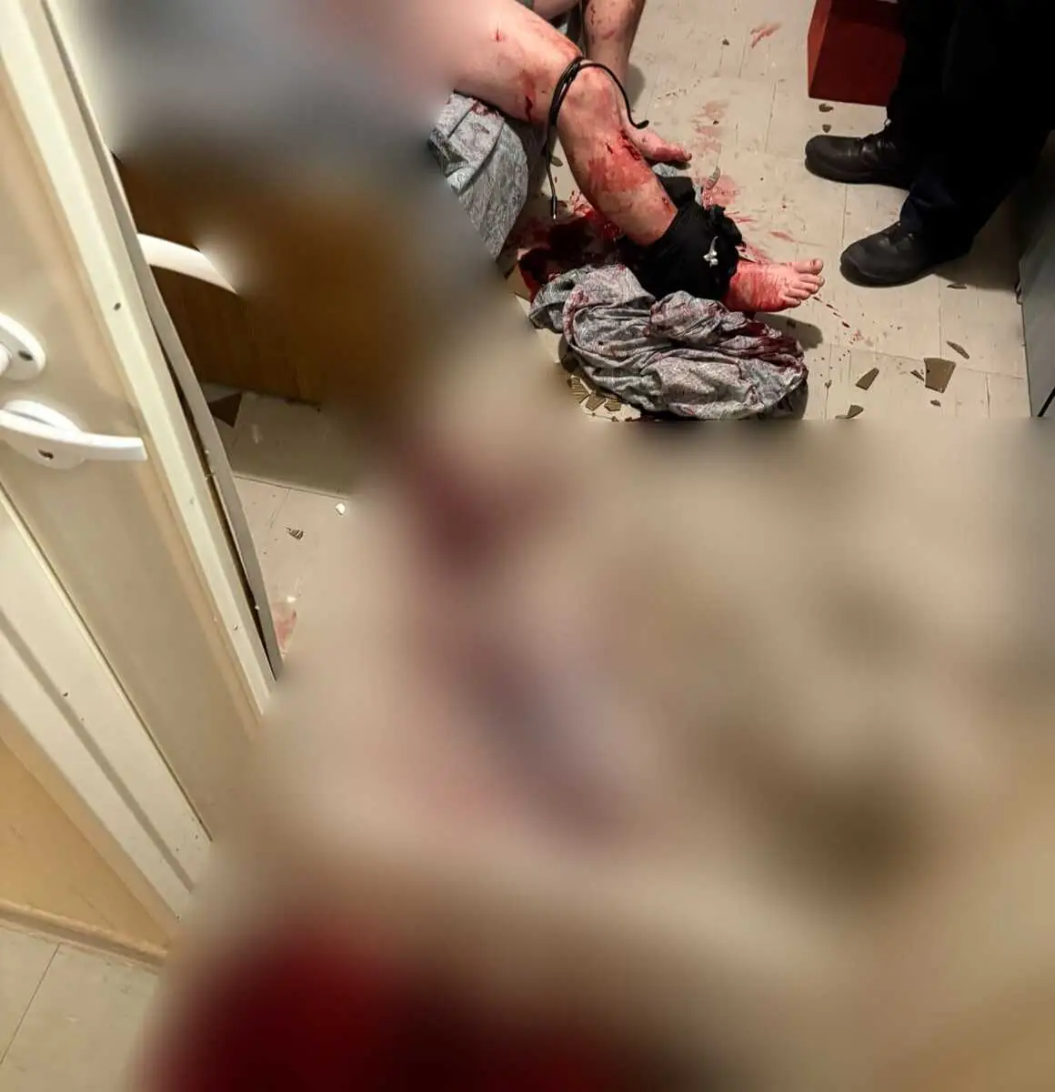 Interwencja policji w sprawie rannego 30-latka poszukiwanego przez wymiar sprawiedliwości