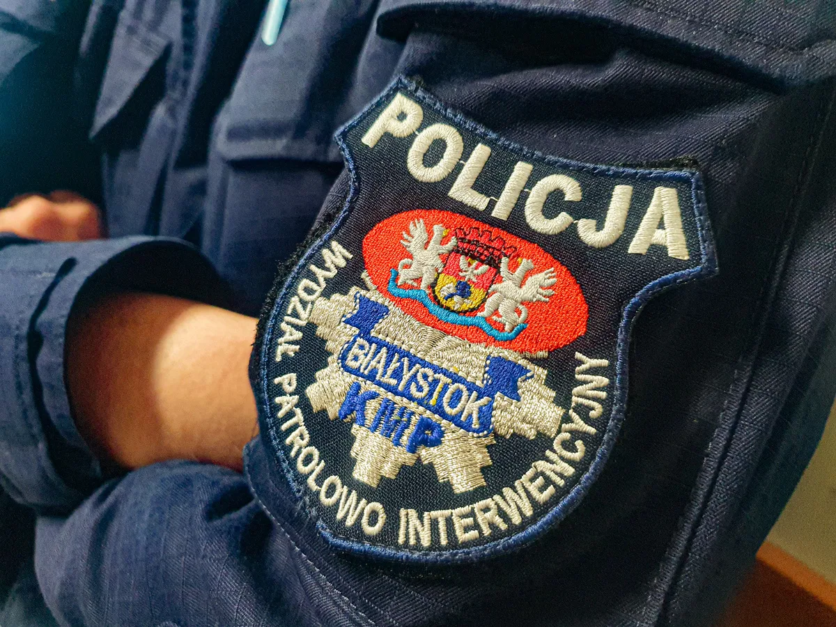 Policja zatrzymała pijanego pasażera taksówki, który zaatakował kierowcę
