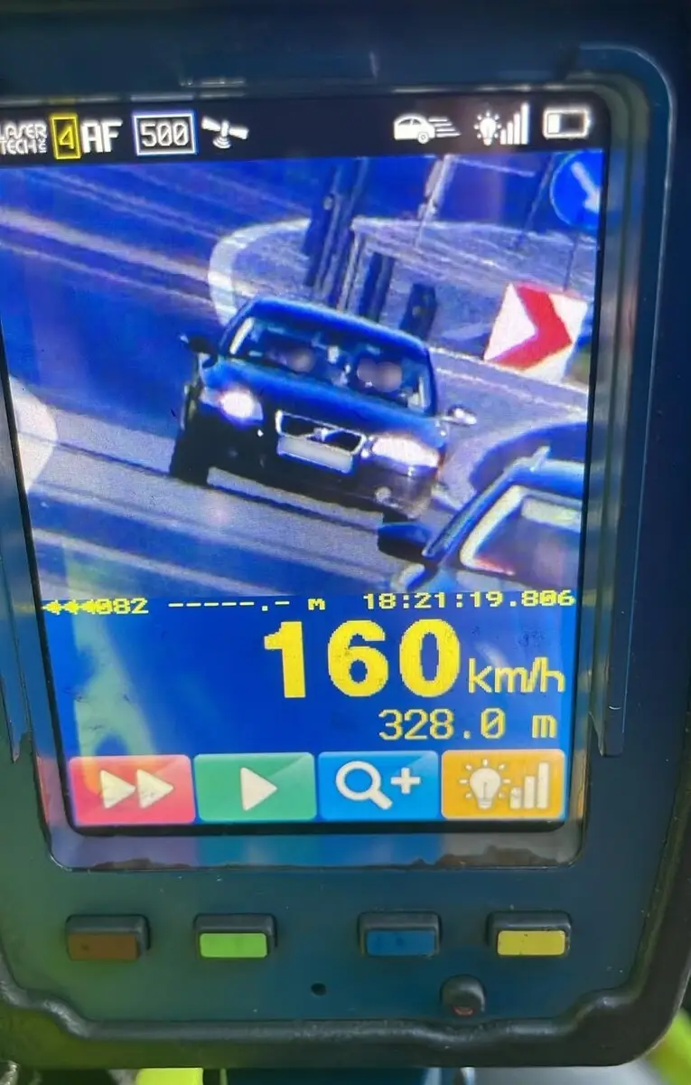 21-latek stracił prawo jazdy za nadmierną prędkość na krajowej 'ósemce'