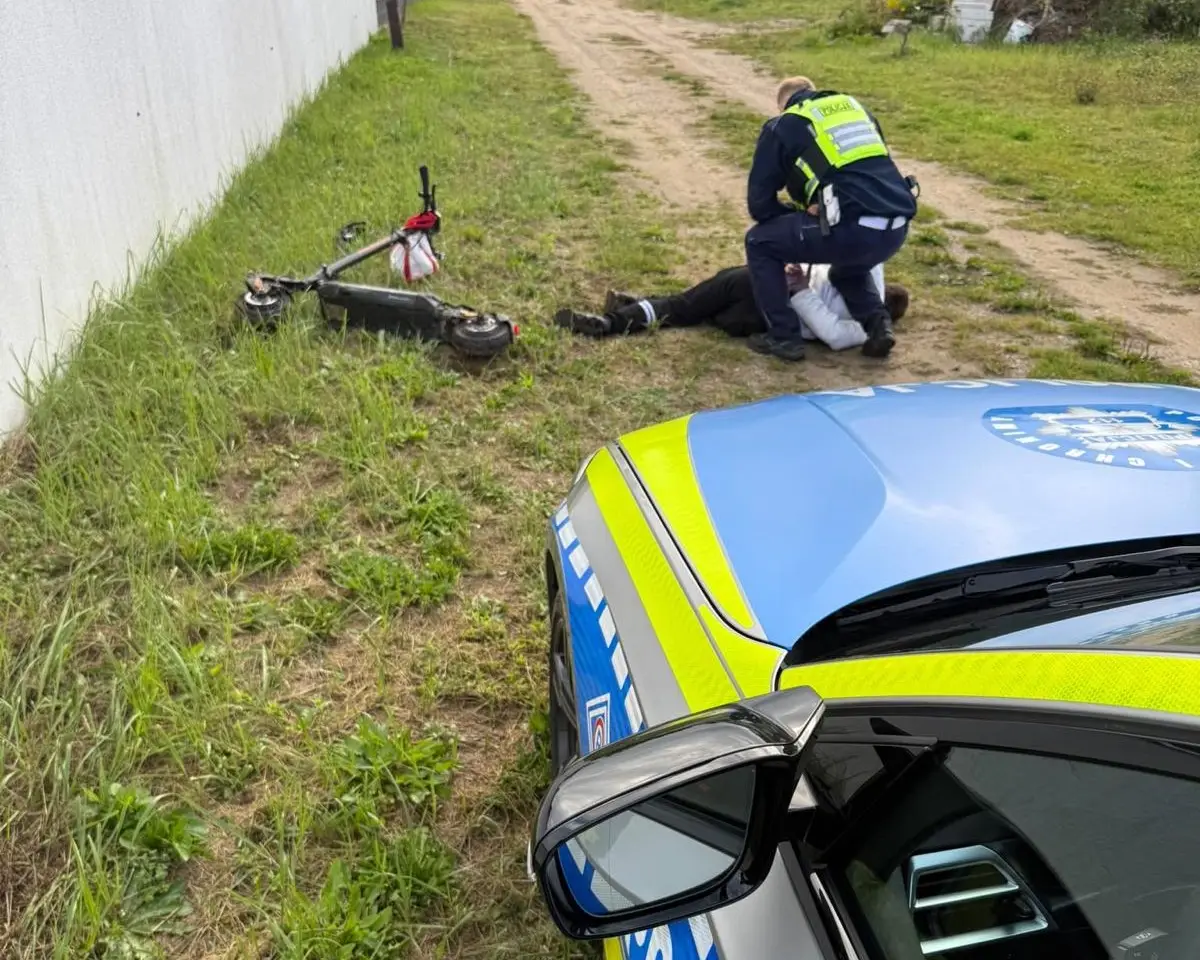Mężczyzna uciekł przed policją na hulajnodze
