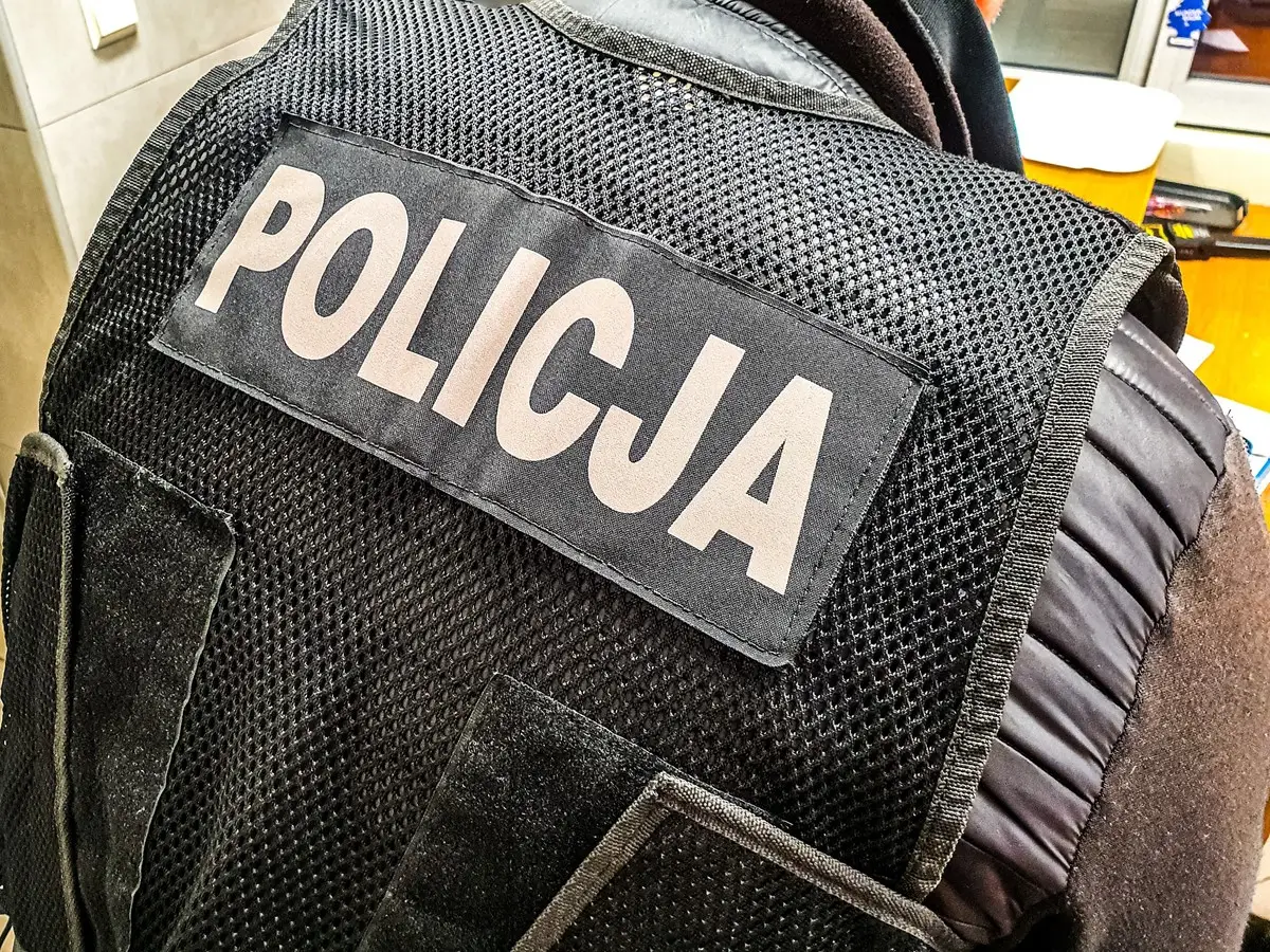 Włamanie do samochodu i kradzież - 33-latek może trafić do więzienia na 15 lat