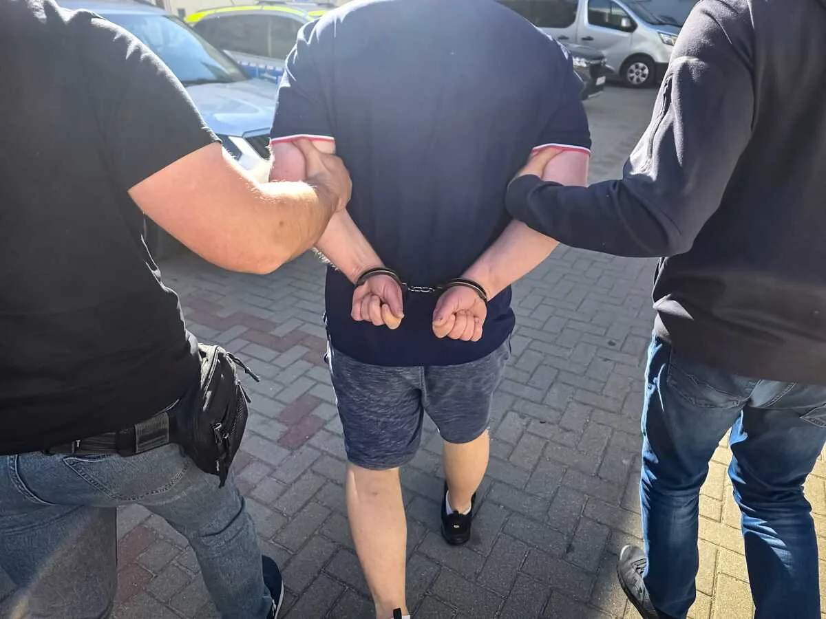 Zatrzymanie dwóch oszustów, którzy oszukali seniorkę z Białegostoku