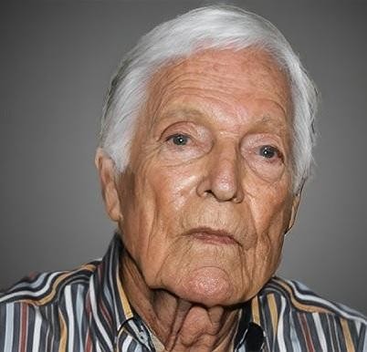Richard Chamberlain w roli księdza Ralpha de Bricassarta z miniserialu
